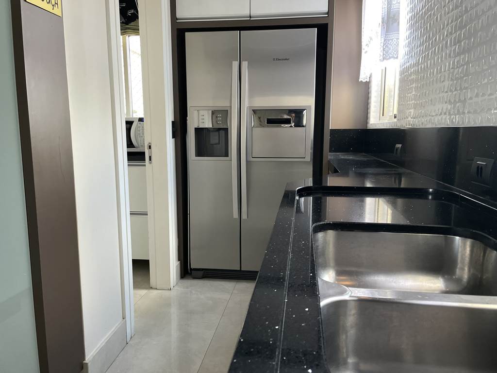 Detalhes da cozinha com eletrodomésticos