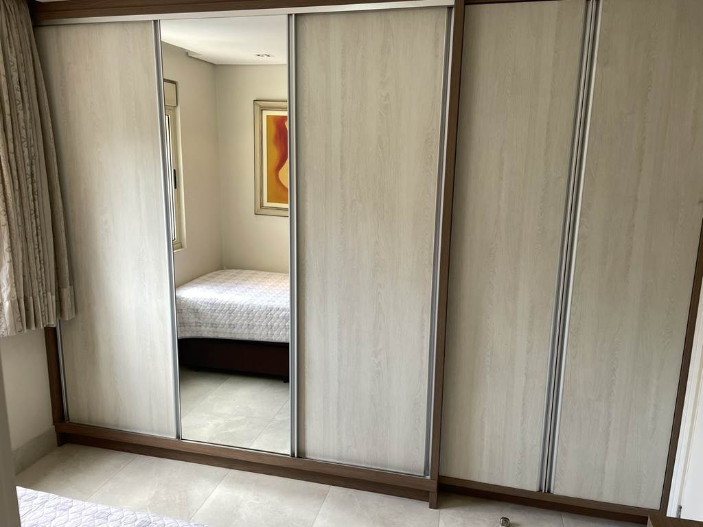 Dormitório suíte 2 espaçoso e iluminado