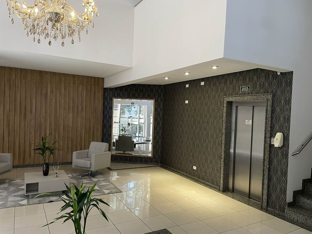 Hall de distribuição dos ambientes do apartamento