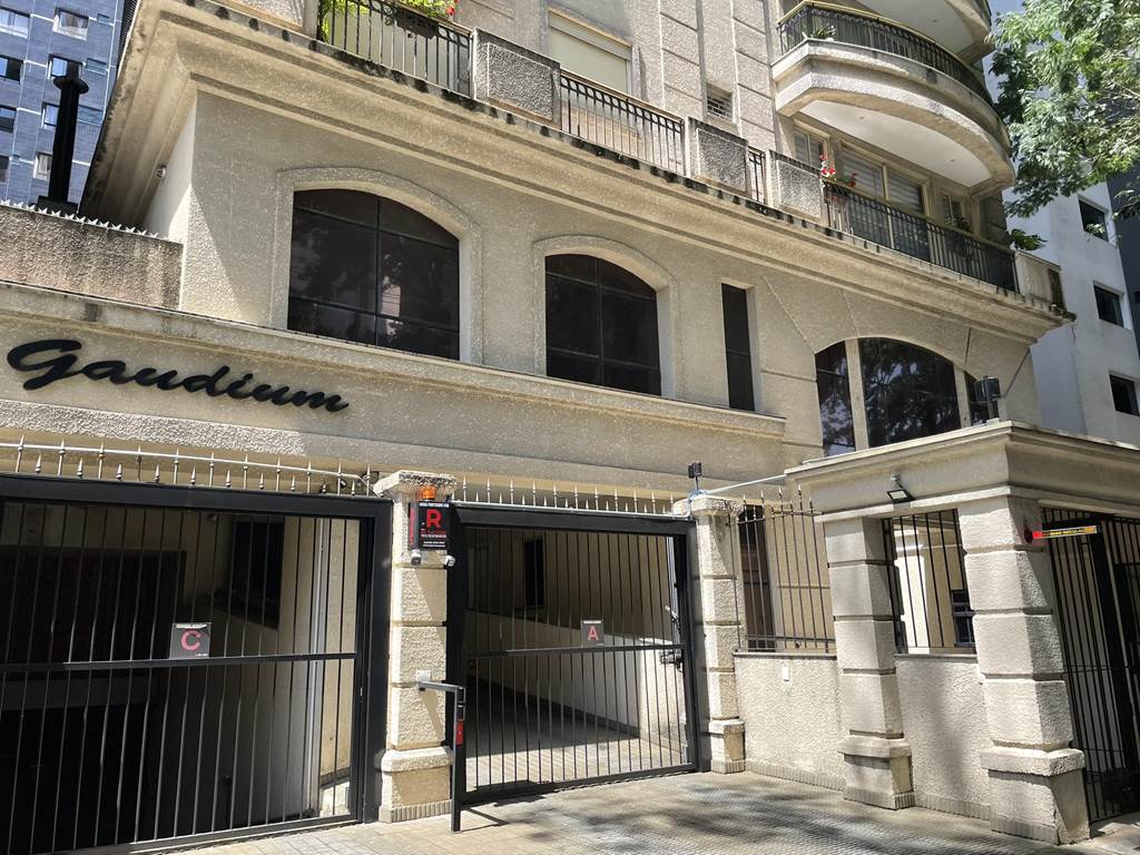 Edifício residencial de alto padrão no Batel